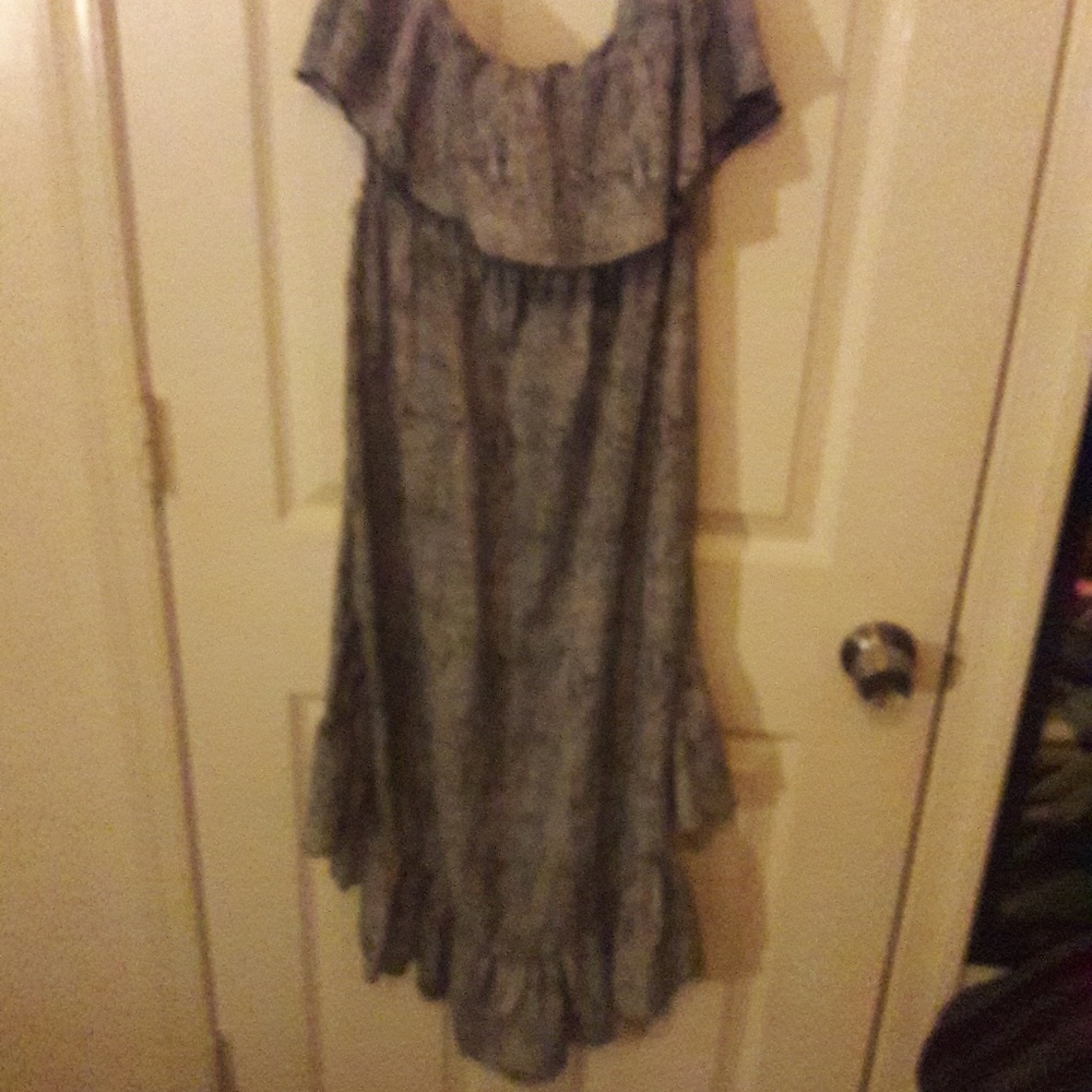 Dress - Picture 3 of 4